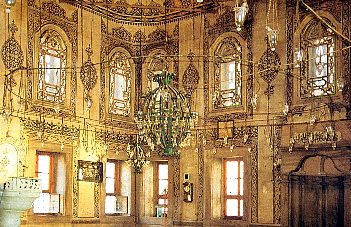 Humbarahane Kışlası Camii’nin içinden bir görünüş