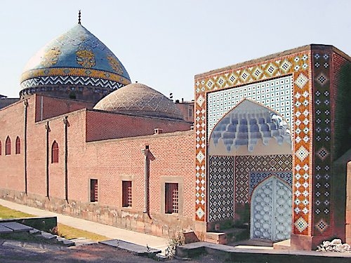 Revan’da Gökmescid’in ön cephesi