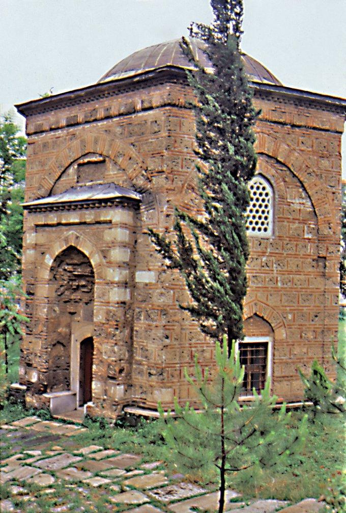 Hümâ Hatun Türbesi – Bursa