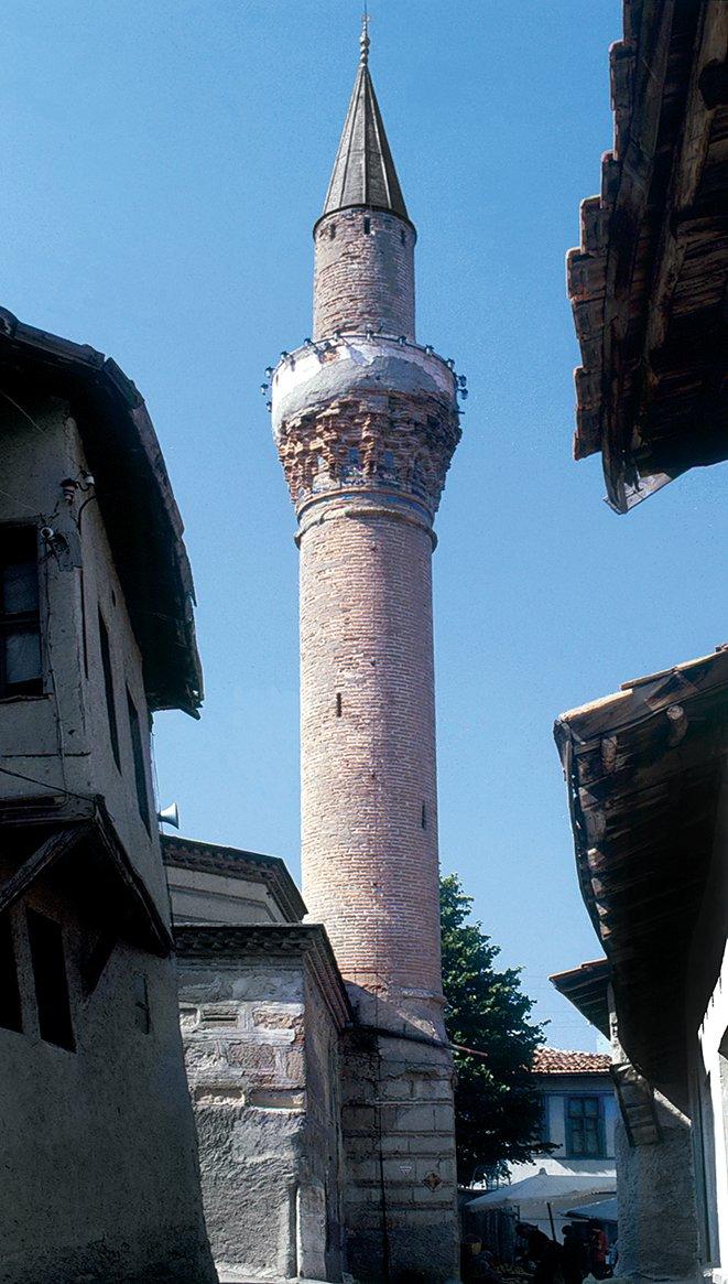Germiyanoğlu Süleyman Şah zamanında 779 (1377-78) yılında yaptırılan Kurşunlu Cami’nin minaresi – Kütahya