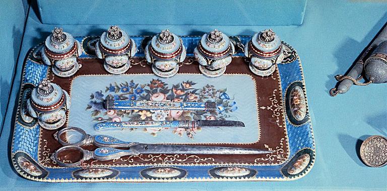 Osmanlı dönemine ait bir yazı takımı(TSM, Hazine, nr. 769-778)