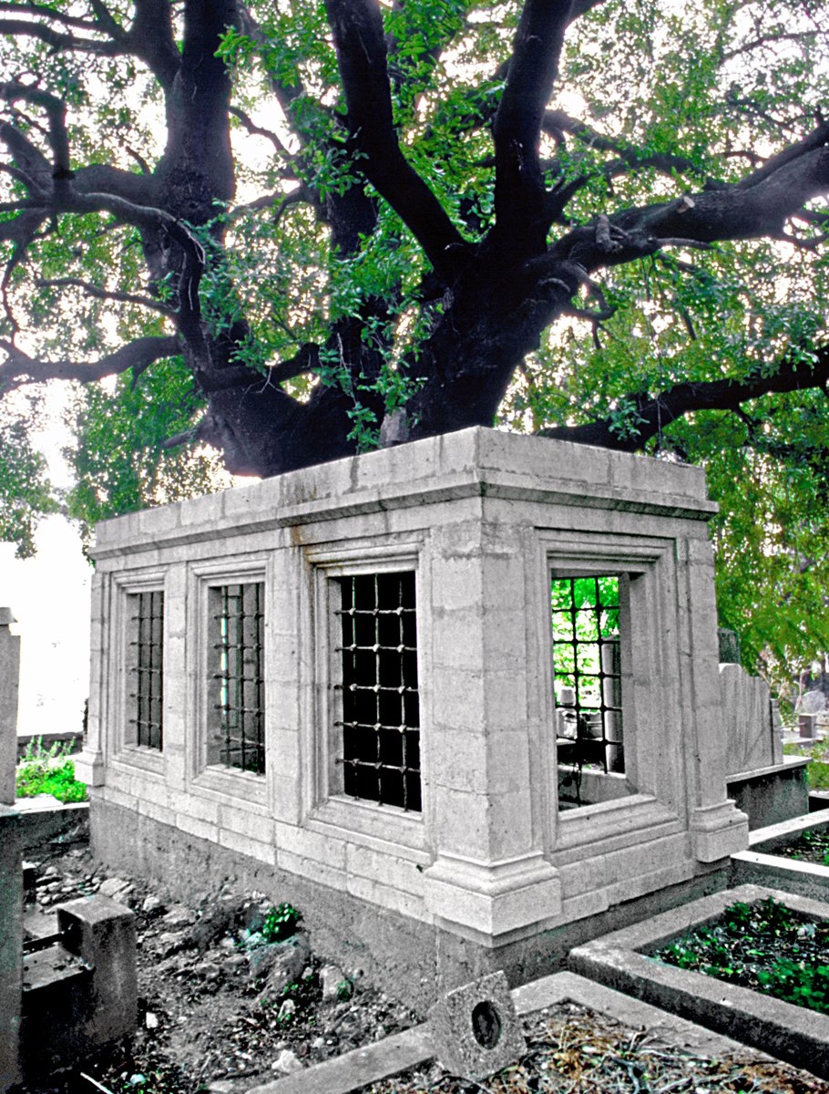 Silivrikapı’da Hamza Bâlî’nin kabri – Fatih/İstanbul