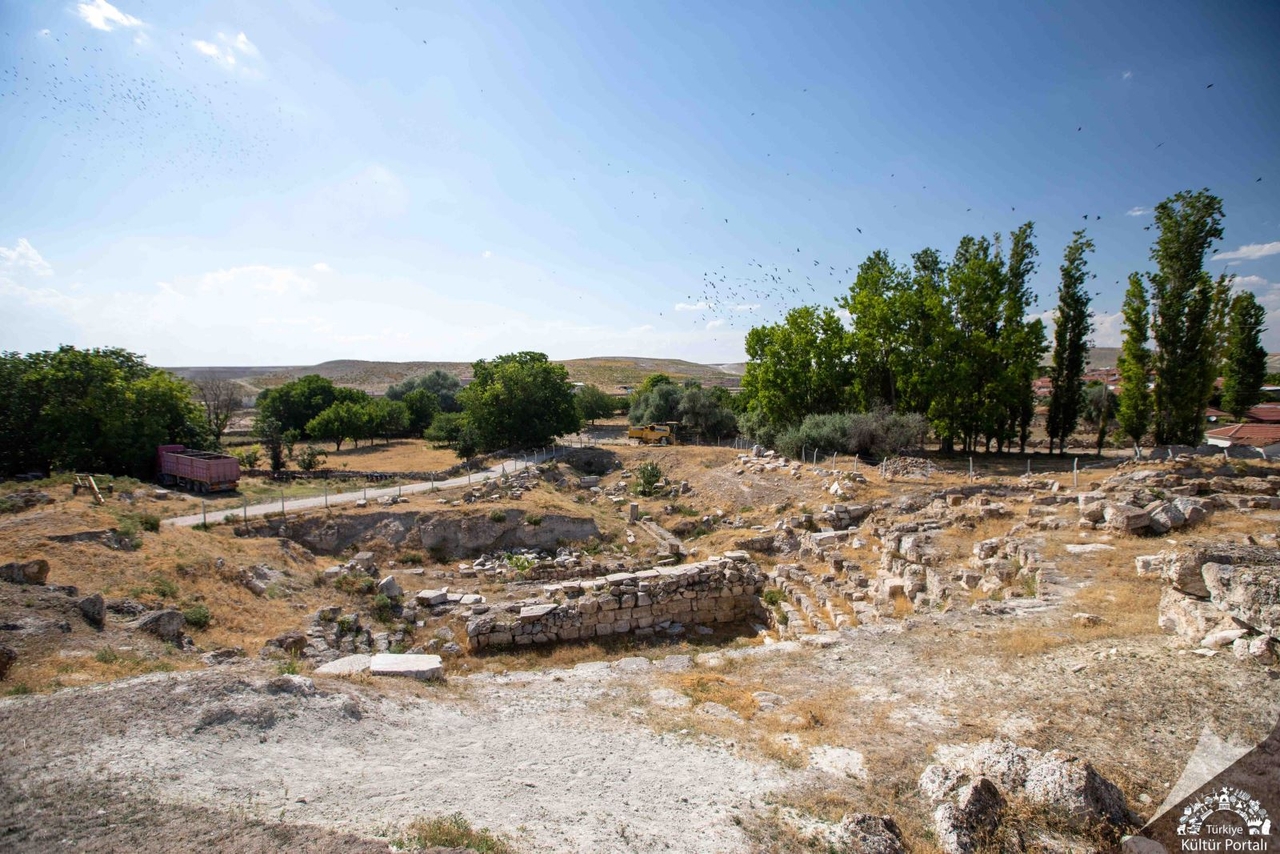 Pessinus Örenyeri (5) kopya.jpg