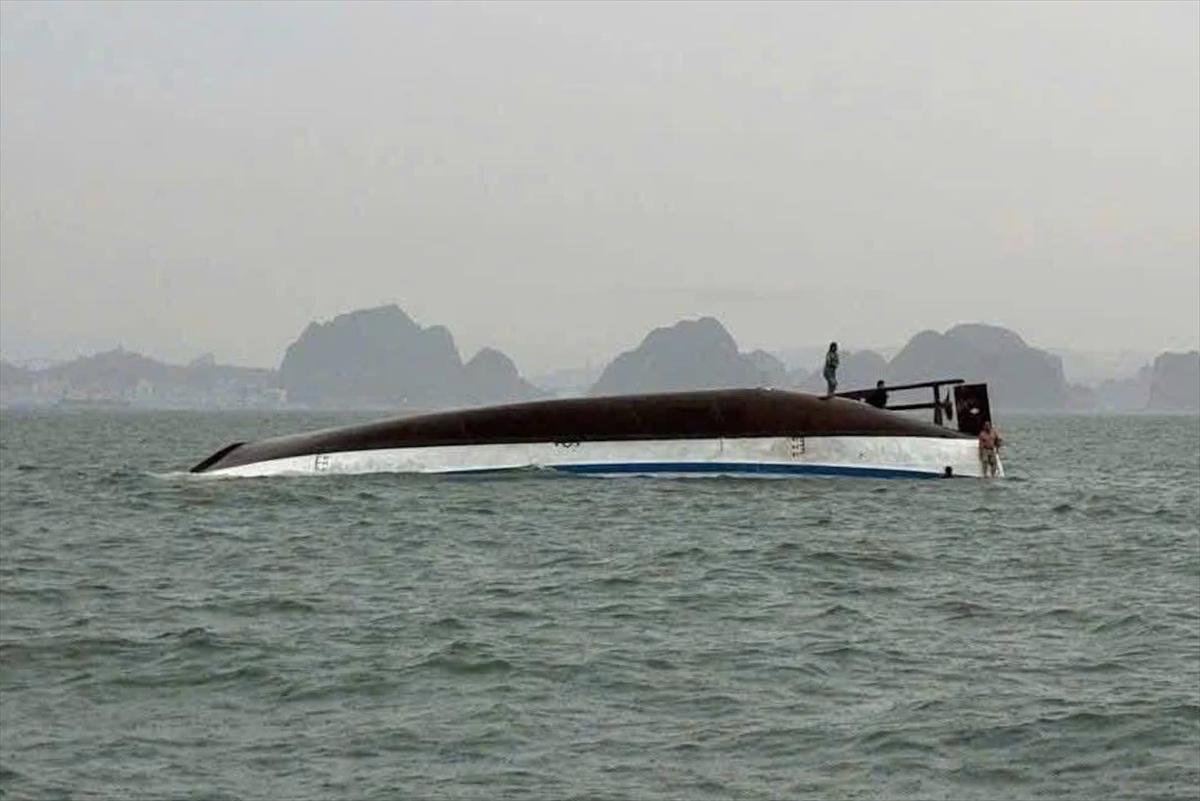 Tourist Boat Accident in Halong Bay (2025) image
