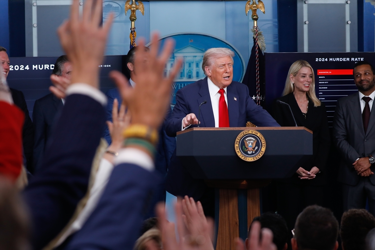 Trump, Zelensky ve Avrupa Liderleri Toplantısı (ABD, 2025) image