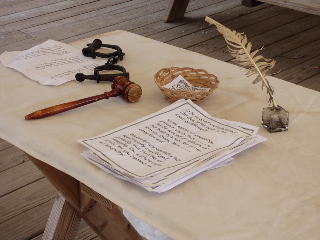 writing-table-wood-rustic-skill-art-871019-pxhere.com.jpg