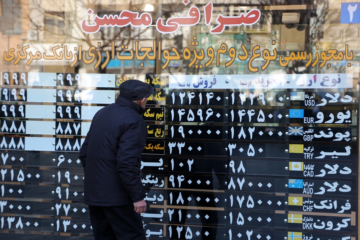 İran Protestoları ve ABD-İran Gerilimi (2025-2026) image